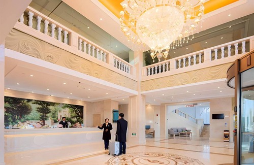 Lhatse County Hotel | 45 m² Hotel ∙ 2 guests