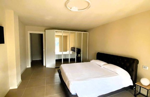 Sale Marasino Hotel | 45 m² Hotel ∙ 4 guests