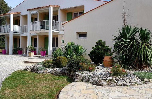 Saint-Savinien Hotel | 45 m² Hotel ∙ 6 guests