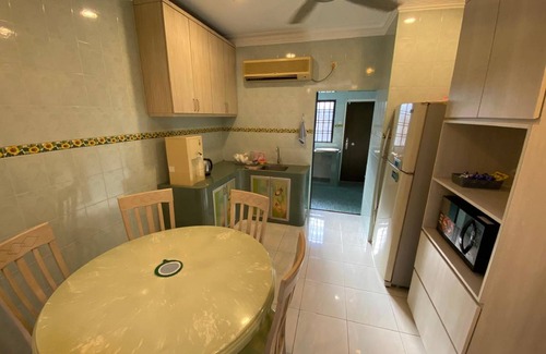 Mersing House | 450 m² Bungalow ∙ 3 bedrooms ∙ 8 guests