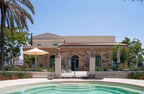 Aragona Villa | 450 m² Villa ∙ 7 bedrooms ∙ 14 guests