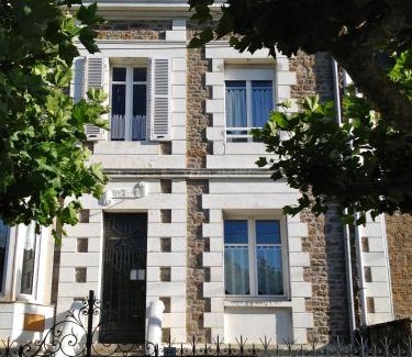 Courtoisville-Sillon-Moka Apartment | 46 Avenue Pasteur