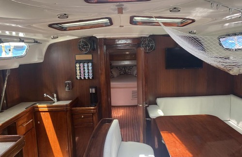 Midtown Hotel | 46 ft Bavaria Sailboat