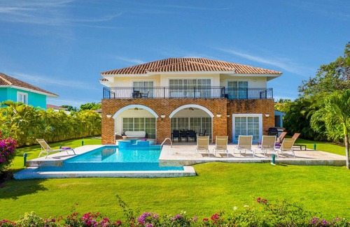 Bavaro Villa | 464 m² Villa ∙ 5 bedrooms ∙ 10 guests