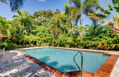 Sunshine Park House | 465 m² House ∙ 4 bedrooms ∙ 8 guests