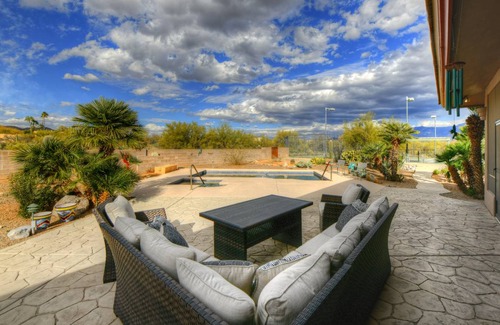 Oro Valley House | 465 m² House ∙ 5 bedrooms ∙ 11 guests