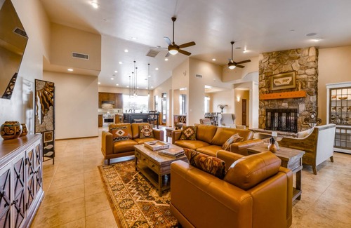 Oro Valley House | 465 m² House ∙ 5 bedrooms ∙ 11 guests