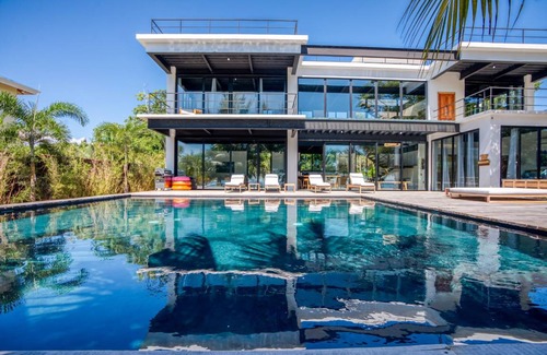 Cocoplum Villa | 465 m² Villa ∙ 4 bedrooms ∙ 10 guests