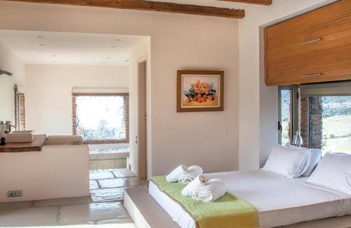 Stratoni Villa | 465 m² Villa ∙ 4 bedrooms ∙ 8 guests