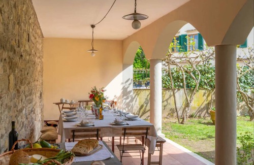 Torsoli House | 470 m² House ∙ 10 bedrooms ∙ 20 guests