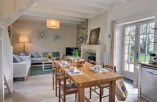 Langoat House | 49 m² Gîte ∙ 2 bedrooms ∙ 4 guests