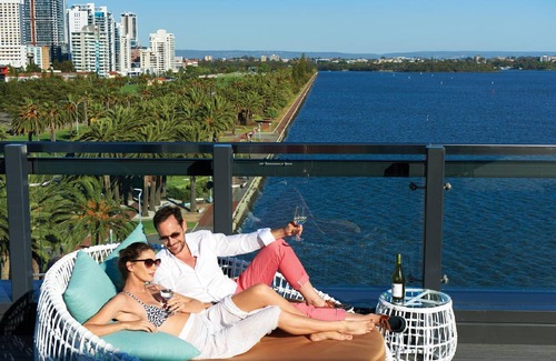 Perth Central Business District Hotel | 49 m² Hotel ∙ 127 guests