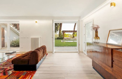 Grottaferrata Villa | 490 m² Villa ∙ 5 bedrooms ∙ 10 guests