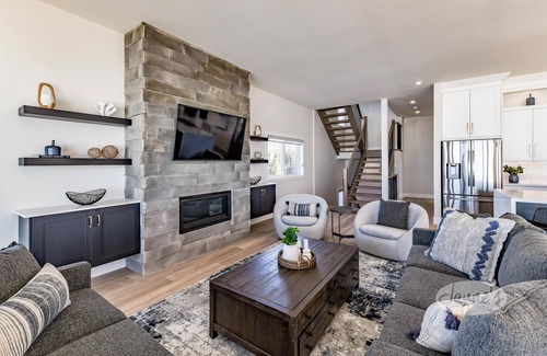 Tiny Cottage | 4bed 5bath brand new beach house in Tiny! West Exposure! Sunsets! Hot tub!