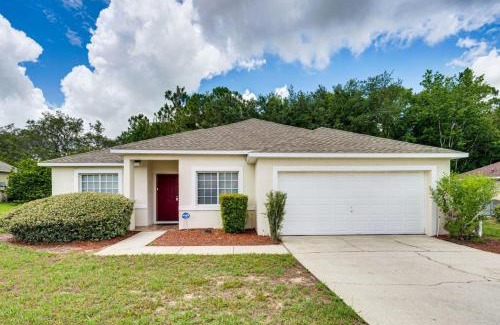 Thousand Oaks House | 4BR 2BA Heated Pool Home 9 Mi to Disney Parks Sunshine Cove