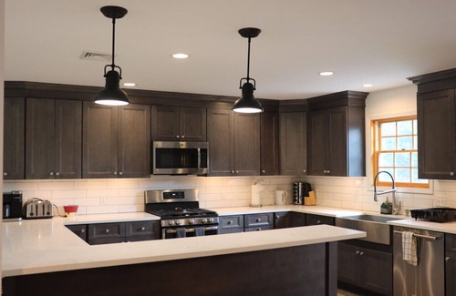 Highland House | 4BR Home in Highland Near Mountain Views and Wedding Venues