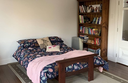 Upper Wakefield House | 4br house with pool in quiet spot (sleeps 10)