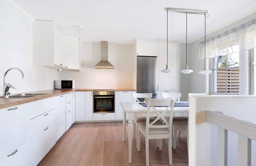 Boden House | 4BR Villa, 6 Beds with 2 Showers