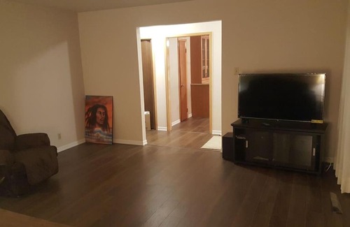 Thunder Bay Apartment | 4mins away from home