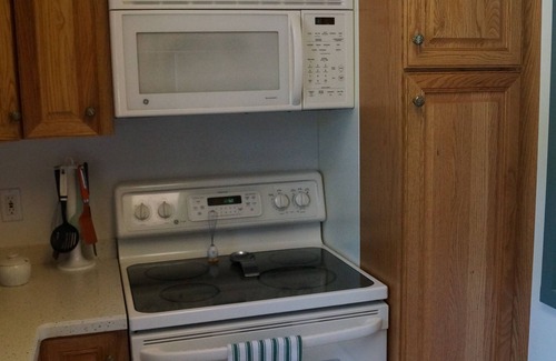 Wells House | 4Season home/dog friendly/no added cleaning fees/plenty of parking/fire pit