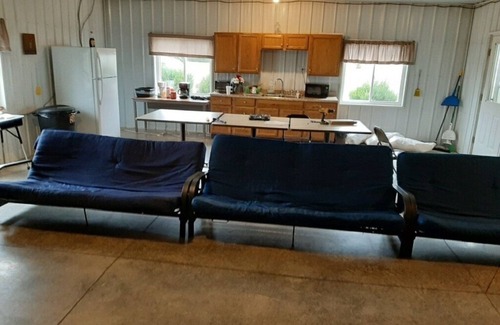 Hillsboro House | 5.8 Miles from Rocky Fork Lake State Park Office, Camp Bunkkhouse Sleeps 20