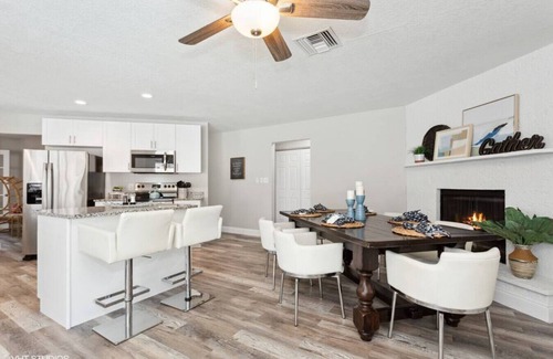 Palm Harbor House | 5 Bdr Palm Harbor home Pool, Hot Tub, Screen Lanai