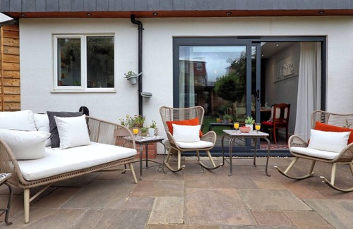 Southend-on-Sea House | 5 Bed, Garden, Parking with sofa Bed