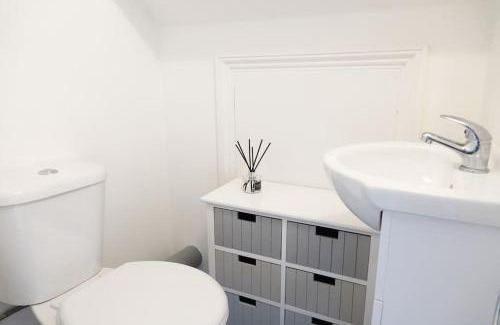 Hanger Hill House | 5 Bed Luxury London Home