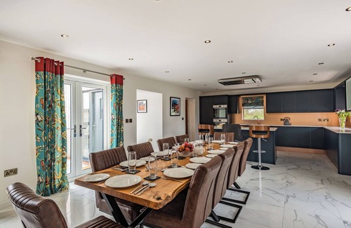 Alford Cottage | 5 bedroom accommodation in Willoughby, near Alford