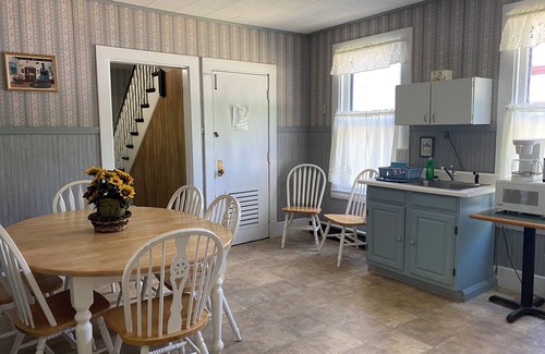 Poland Cottage | 5 Bedroom Cottage at the 500 acre Poland Spring Resort with lots of onsite activities!