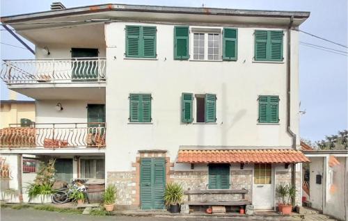 Serralta House | 5 Bedroom Gorgeous Home In Podenzana
