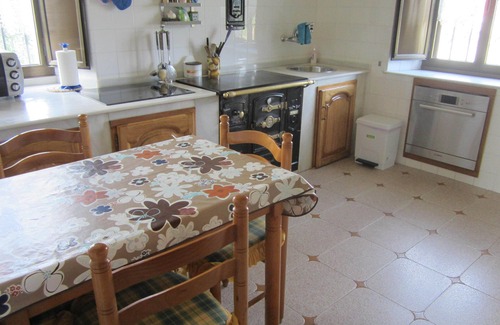 San Pedro de la Ribera House | 5 Bedroom house, garden, barbecue, WIFI, games room, 0.9 miles from the beach