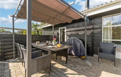 Haslevgarde House | 5 Bedroom Nice Home In Hadsund