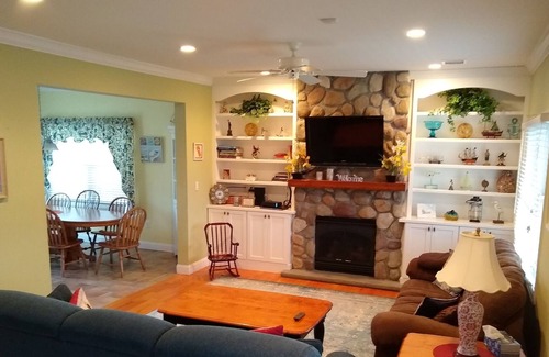 Point Pleasant Beach House | 5 Bedroom summer rental 1.5 blocks to beach