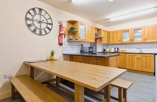 Uplands House | 5 Bedrooms 4 Double rooms Smart Tv's in all rooms