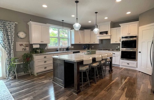 Ramsey House | 5 bedrooms, lots of space indoors & out for entertaining, close to golf courses!
