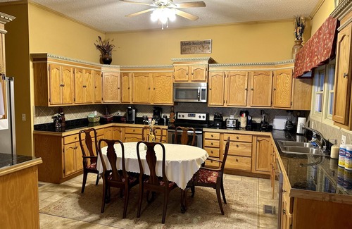Fairview House | 5 BR Private Estate on 12 acres! Stunning Views! 15 min. to downtown!