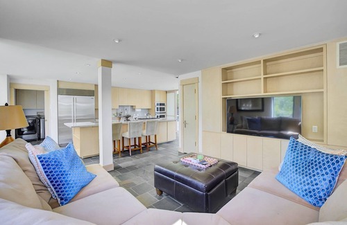 Orinda House | 5 Br Sleeps 8! Hot tub~Dog Friendly~Stunning Views