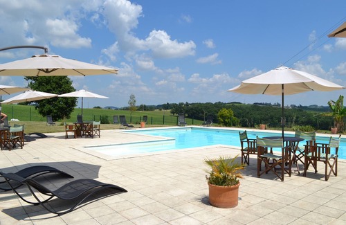 Brugnac House | 5 charming cottages with large swimming pool