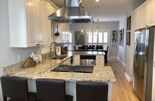 Old Village House | 5 KING BEDS! OLD VILLAGE LOCATION!nClose to Beaches, Shem Creek and Charleston