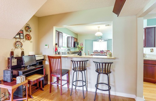 Lake Terrace & Oaks House | 5 Mi to French Quarter: Central NOLA Home w/Decks