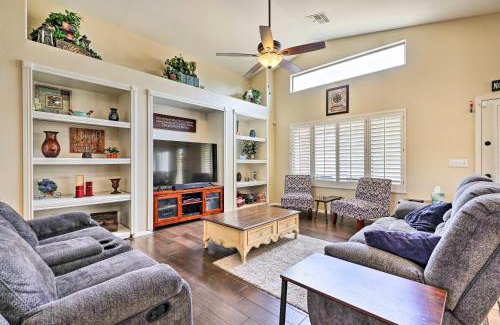 Roseview House | 5 Mi to Golf Courses BBQ-Ready Surprise Home