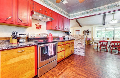 New Braunfels House | 5 Mi to New Braunfels: Family-Friendly Retreat