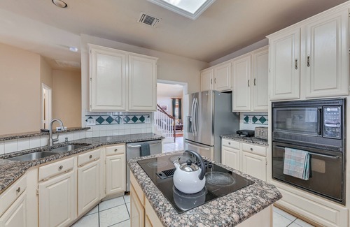 Plano House | 5 Mi to UT Dallas: Home w/Yard in Central Plano!
