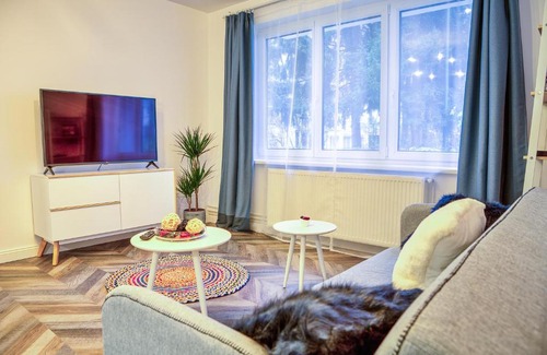 Centrul Vechi Apartment | 5 min to everything-Stylish-Modern-Old City Center