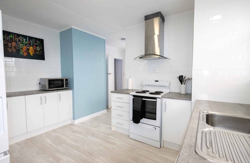 Hamilton House | 5 min walk Waik Hosp - sleeps 6