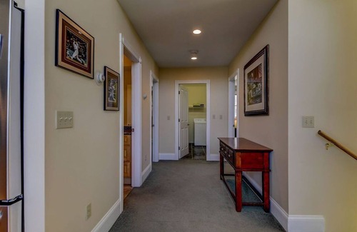 North Conway House | 5 Minute walk into North Conway village with Game room & Hot tub and Central Air