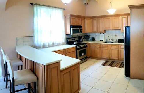 Great Mountain Apartment | 5 minutes from Capital and FREE parking, 2 - Bdrm 2Bth