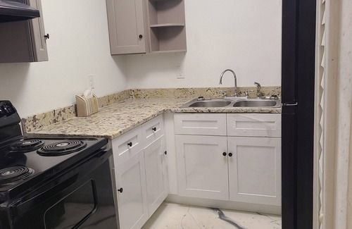 Harvey Apartment | 5 minutes to New Orleans a Reno 2bedroom/1 & half bathroom apartment in Harvey