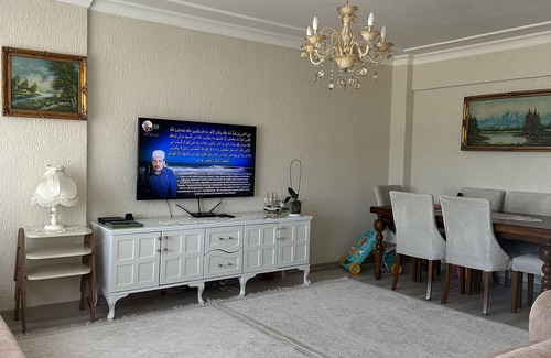Yalova Apartment | 5 Minutes to the City Center Park! Family Apartment With Balcony and Large Rooms